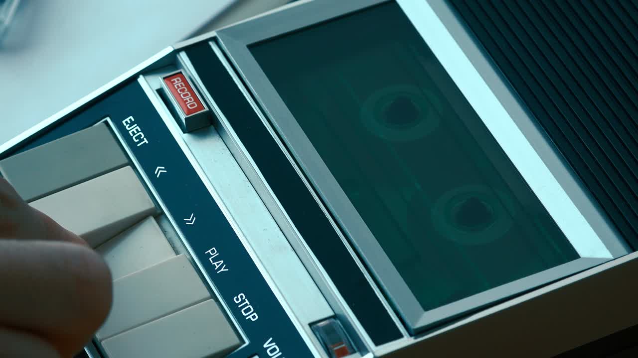 cassette de audio hacia adelante rápido desde el reproductor