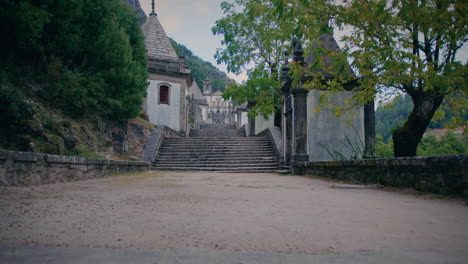 Santuario-De-Nossa-Senhora-Da-Peneda-Escalera-Que-Conduce-Al-Santuario