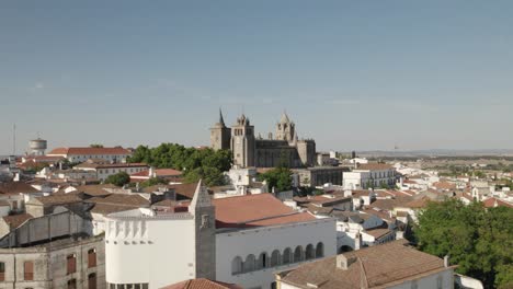 establecimiento de la toma de la catedral en el distrito del municipio de evora, portugal, europa