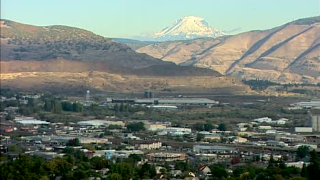 ciudad de los dalles oregon y mt adams