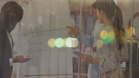 animación del procesamiento de datos en diversos grupos de personas