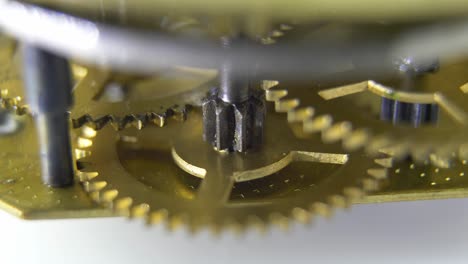 mecanismo de relojería de reloj retro ruedas dentadas giratorias engranajes de cerca