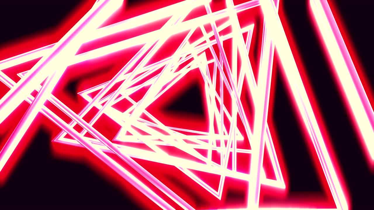 Triangoli laser al neon luminosi su sfondo nero. Sfondo geometrico astratto fluorescente colorato. Render 3D futuristico in loop. Animazione di moda moderna per design, trasmissioni, spettacoli, club