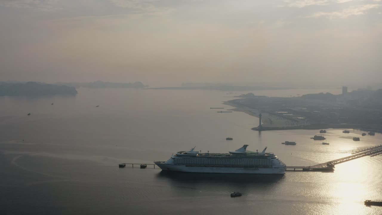 하롱베이의 유람선