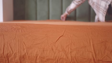 haciendo una cama de naranja