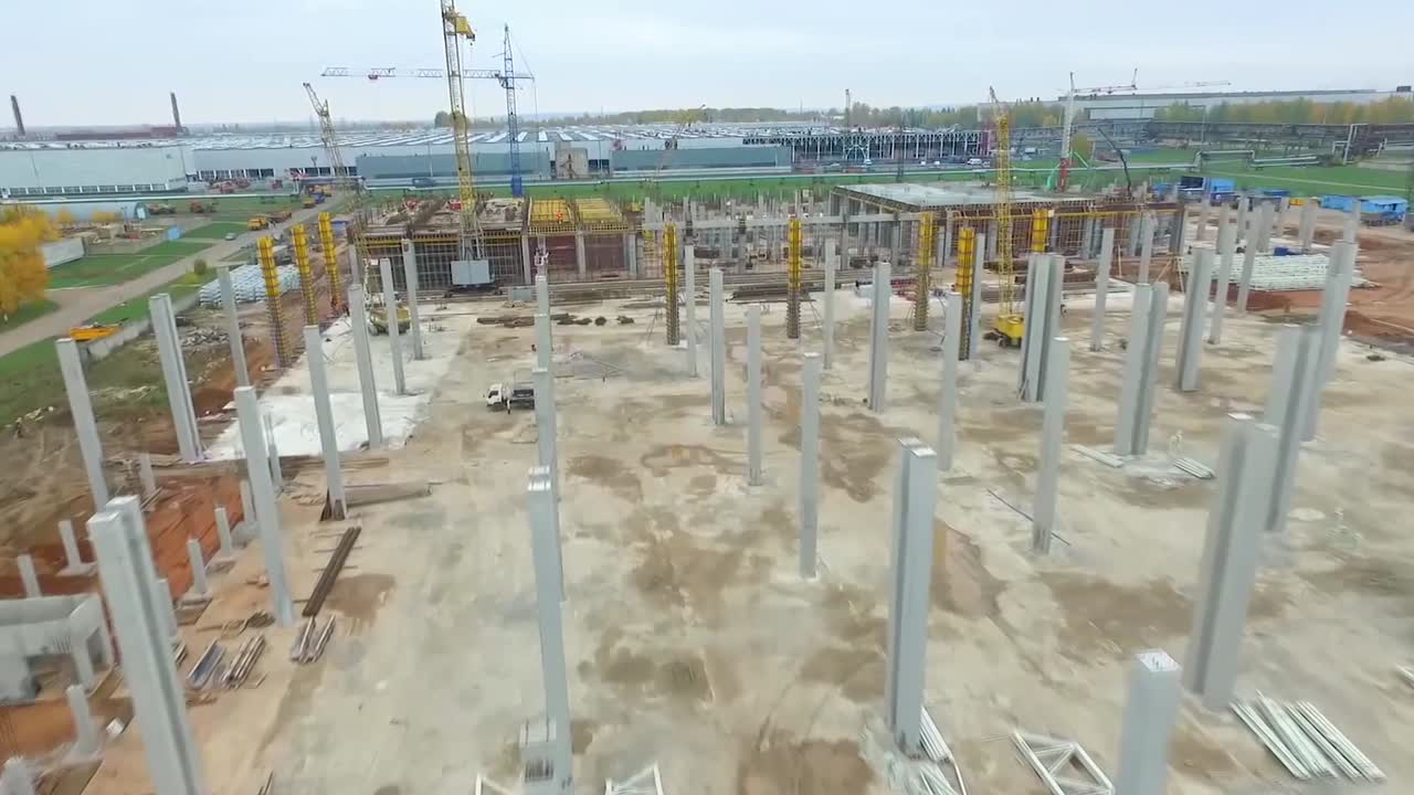 construcción de un gran edificio industrial