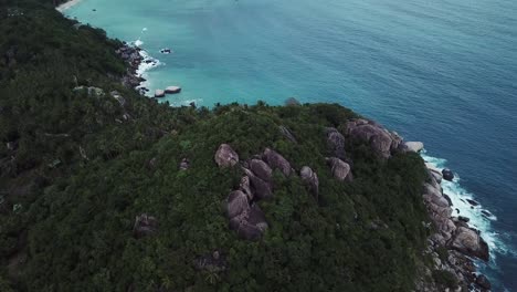 Rocky-shore-in-Koh-tao-Thailand