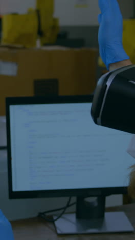 animación de escaneo de alcance sobre científico masculino con auriculares vr y moviendo las manos