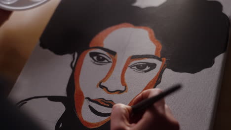 painting a portrait of a woman