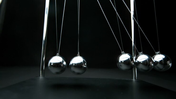 Perpetual motion of newtons cradle