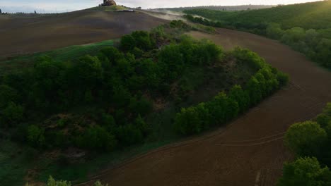 Antena-Sobre-El-Típico-Paisaje-Toscano-Cerca-De-Pienza,-Provincia-De-Siena,-Italia