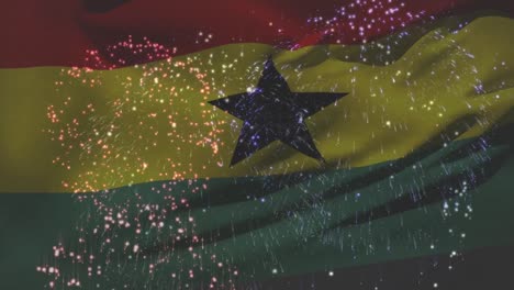 animación de la bandera de ghana ondeando sobre los fuegos artificiales