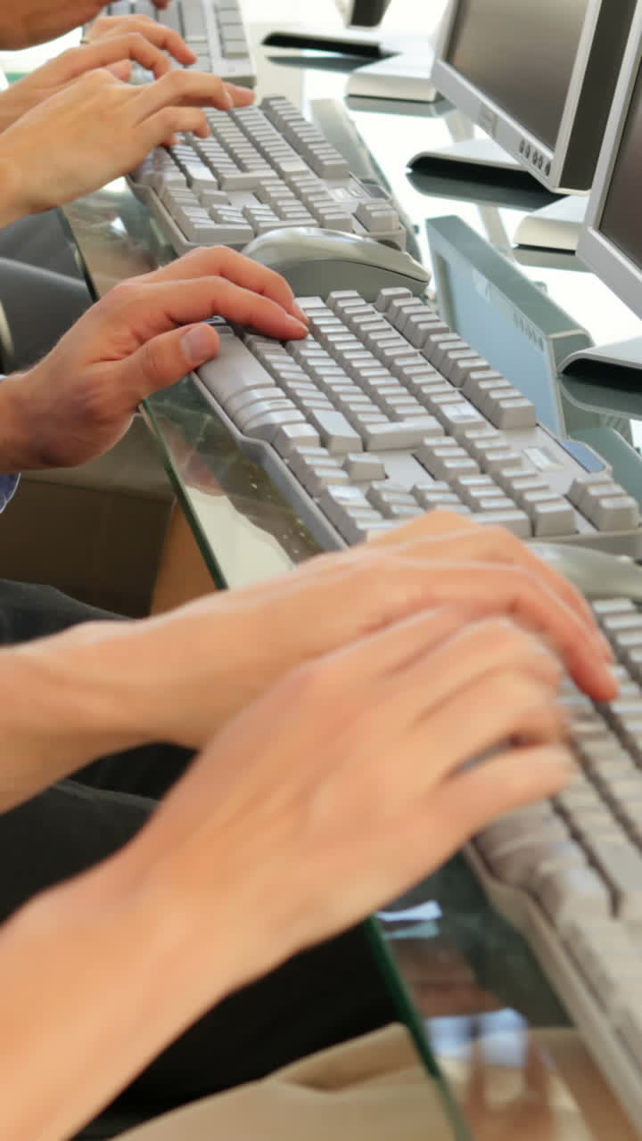 gente de negocios escribiendo