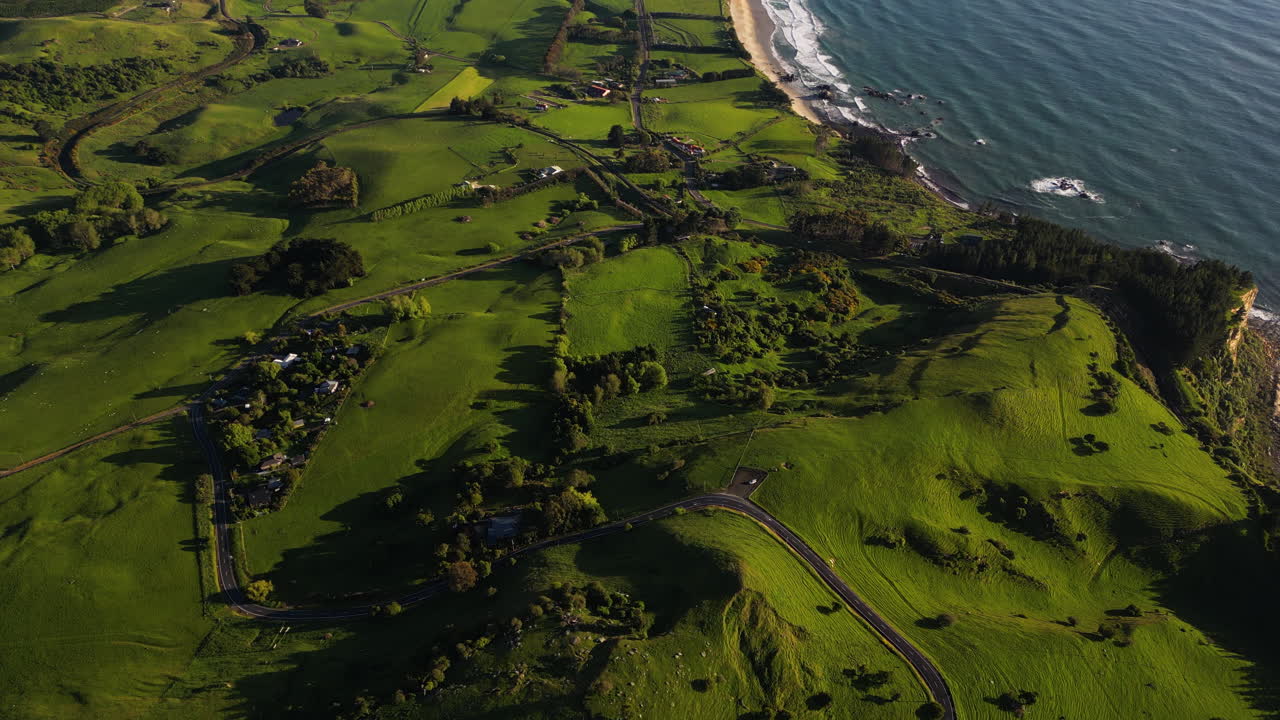 뉴질랜드 프리 코스탈 카리타네 지역의 아름다운 조감도