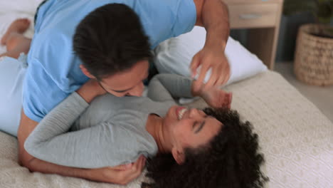 couple pillow fight, happy