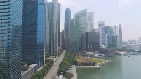 el horizonte de la ciudad de singapur desde arriba