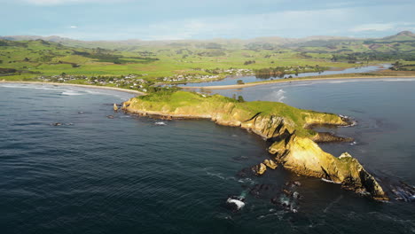 Promontorio-De-La-Península-Del-Sitio-Histórico-De-Huriawa-En-El-área-De-Karitane,-Nueva-Zelanda