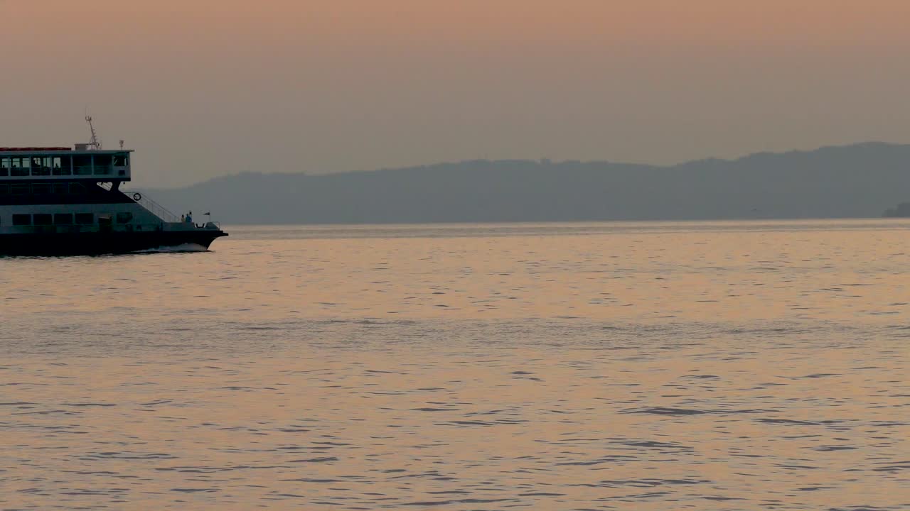 토리 델 베나코 - 가르다 호수, 코모 호수, 마조레 호수, 이탈리아의 일몰