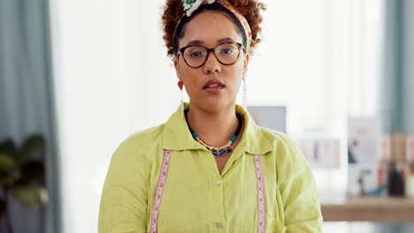 cara, pequeña empresa y propietaria por mujer negra