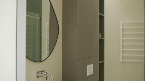 modern minimalist bathroom