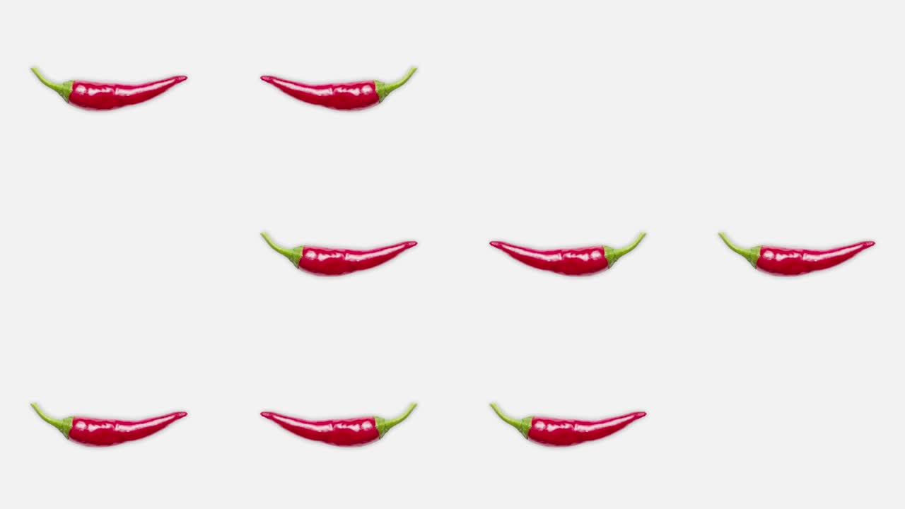 4k 60fps 루프 비디오에서 칠리 페퍼가 어나와 뒤집어집니다.