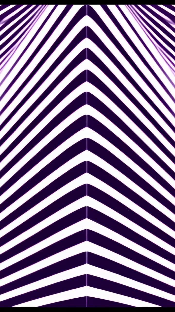 Vertical video: Showing purple-white chevrons moving upward post-pause on screen, pulsing shimmer