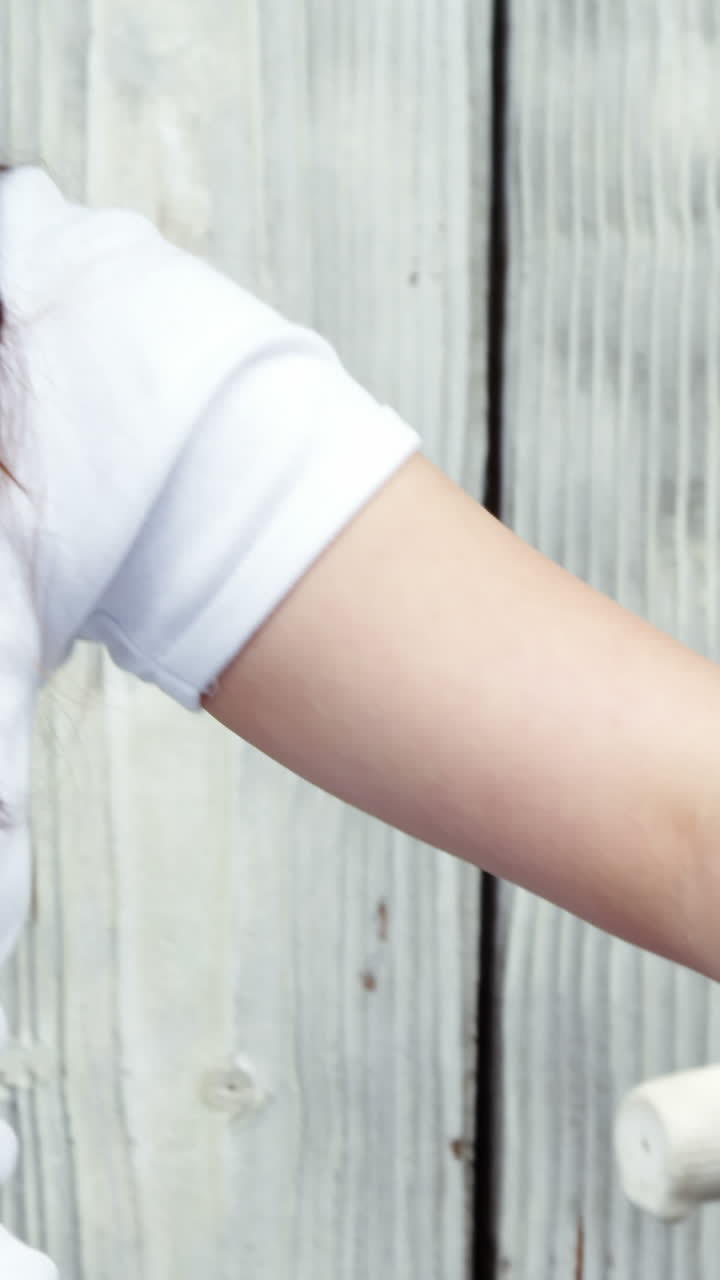 자전거를 타는 아름다운 여자