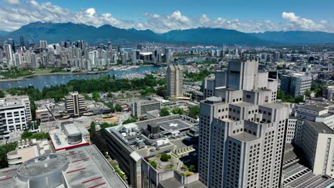 Jim-Pattison-Pavillion-Y-Vancouver-General-Hospital-Cerca