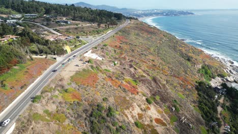 Vuelos-En-Parapente-Sobre-La-Carretera-Hasta-El-Borde-De-La-Playa.