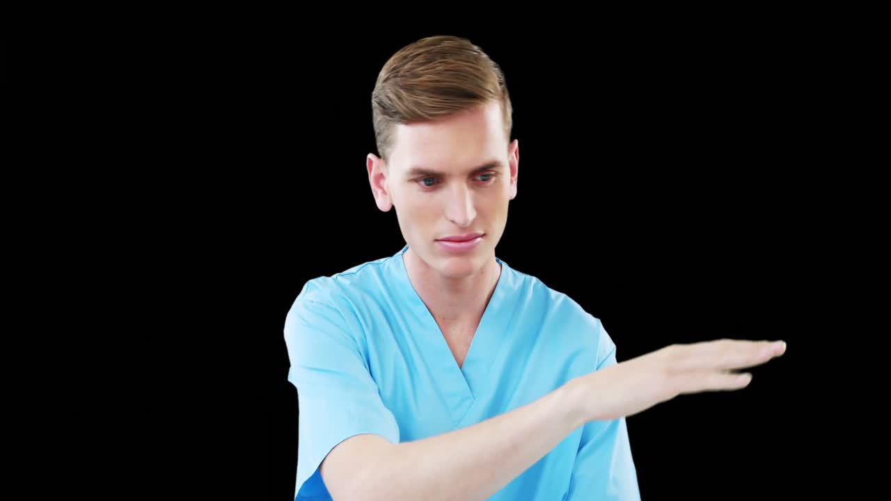 디지털 스크린을 사용하는 외과 의사