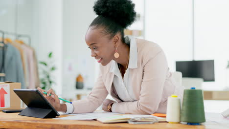 Black-woman,-tablet-and-writing-in-business