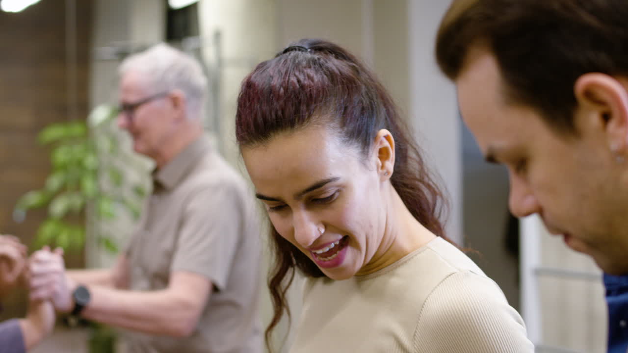 estudiante en lección de swing