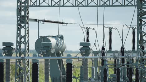un primer plano de una planta de energía eléctrica