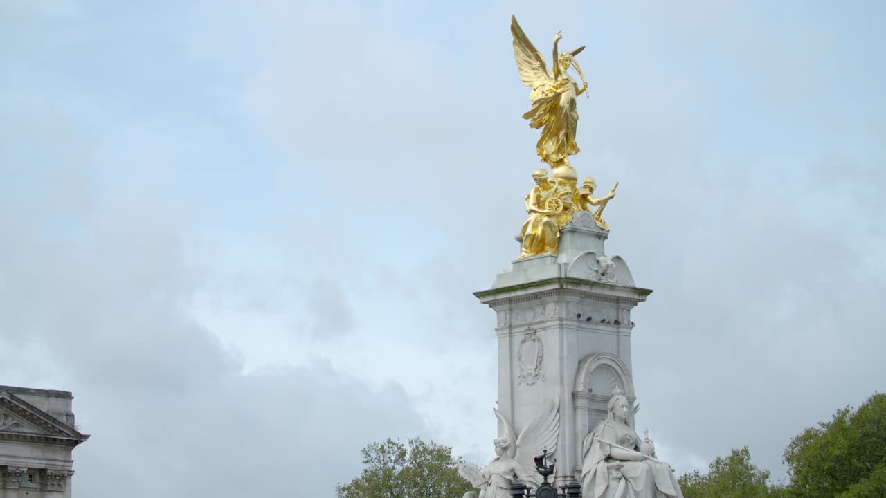 мемориал виктории букингемский дворец