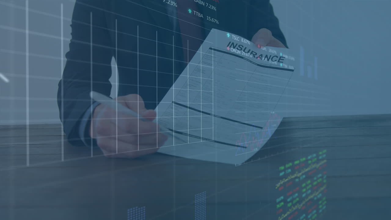 Animazione dell'elaborazione di dati finanziari su persone che lavorano in ufficio