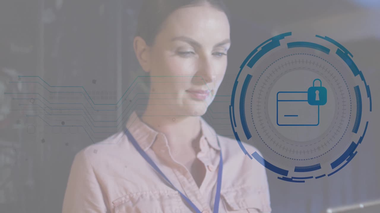 animación del procesamiento de datos sobre una trabajadora caucásica en la sala de servidores