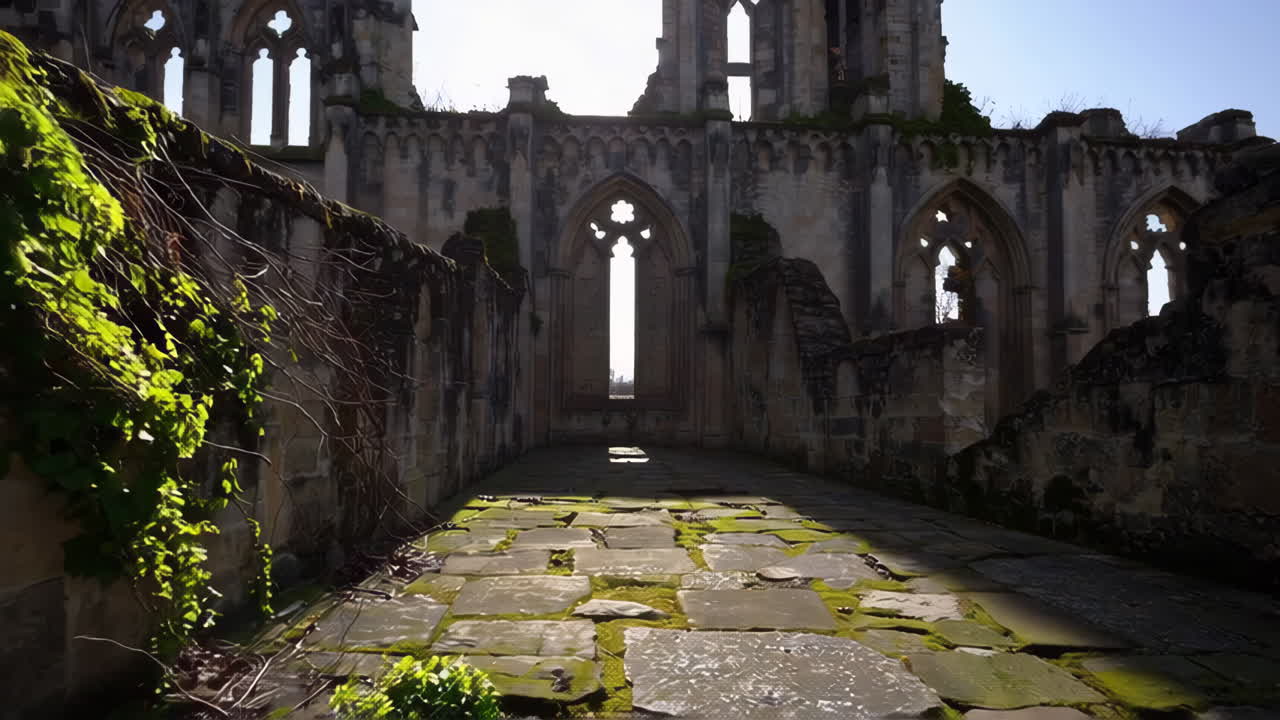 iglesia en ruinas a la luz del sol