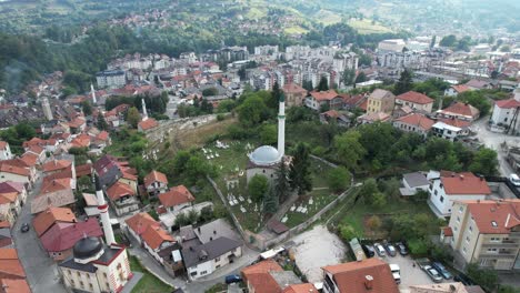 Vista-Aérea-De-La-Mezquita-Travnik