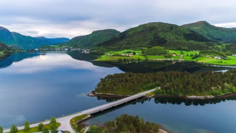 Imágenes-Aéreas-Hermosa-Naturaleza-Noruega.