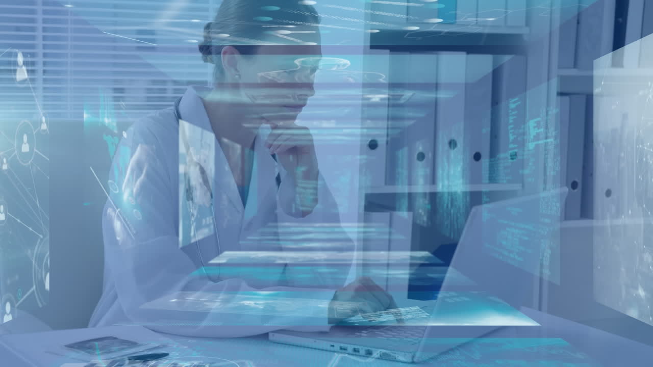 animación de pantallas digitales sobre una doctora caucásica usando una computadora portátil