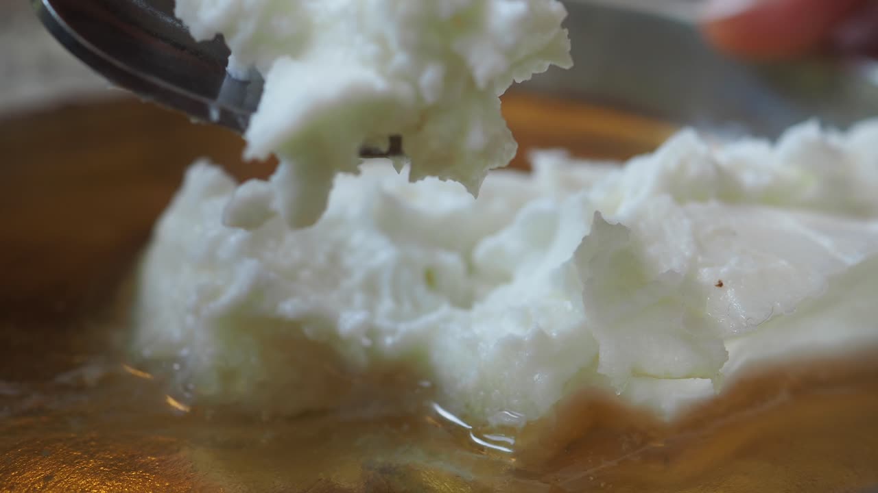 freír huevos batidos