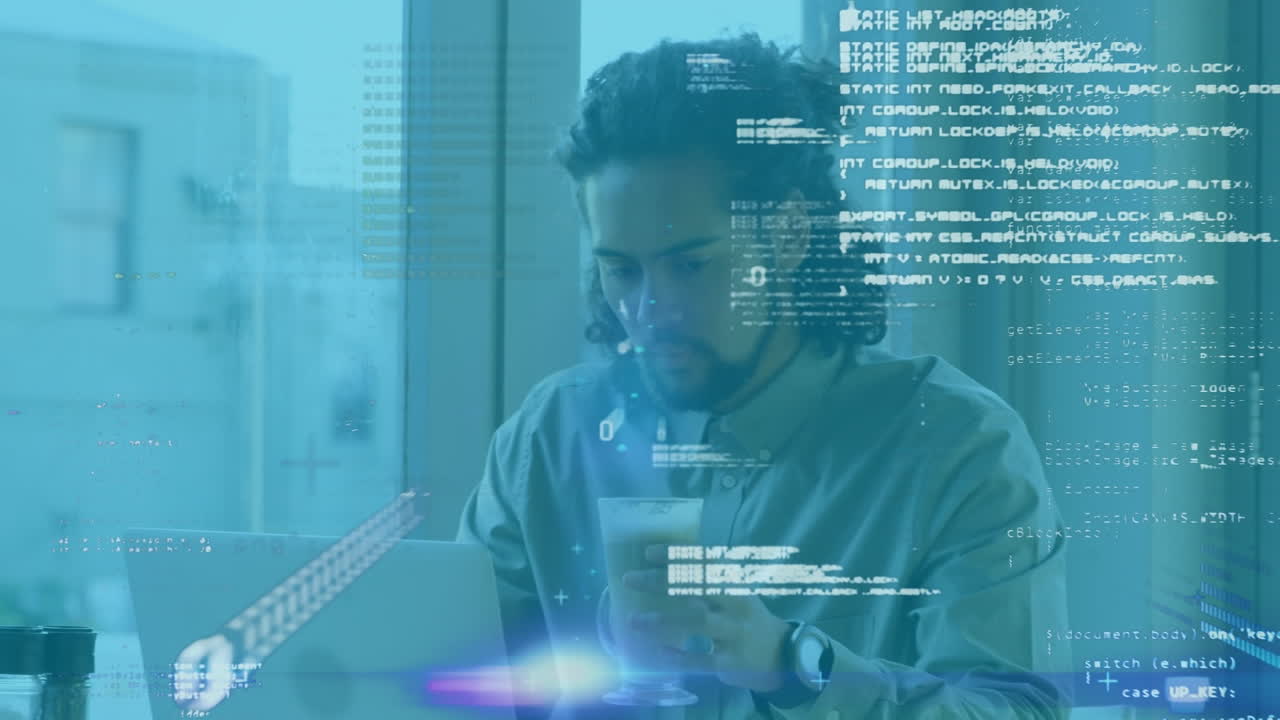 animación del procesamiento de datos sobre un hombre de negocios que usa una computadora portátil