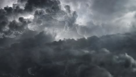 Tormenta-De-Lluvia-Acompañada-De-Rayos,-Ultra-Hd