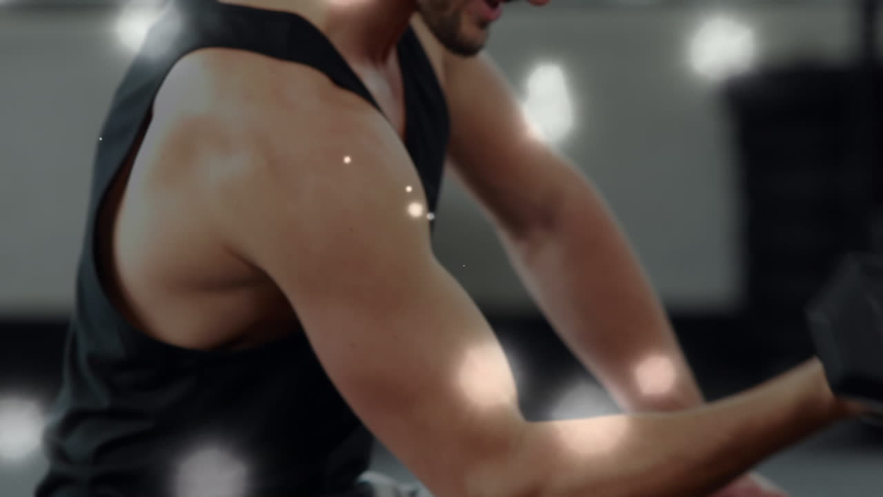 체육관 에서 운동 하는 적합 한 사람 위 에 반 ⁇ 이는 빛 의 애니메이션