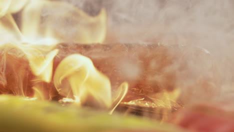 salchichas y verduras a la parrilla