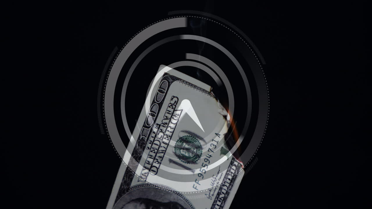 불타는 지폐 위의 시계 애니메이션