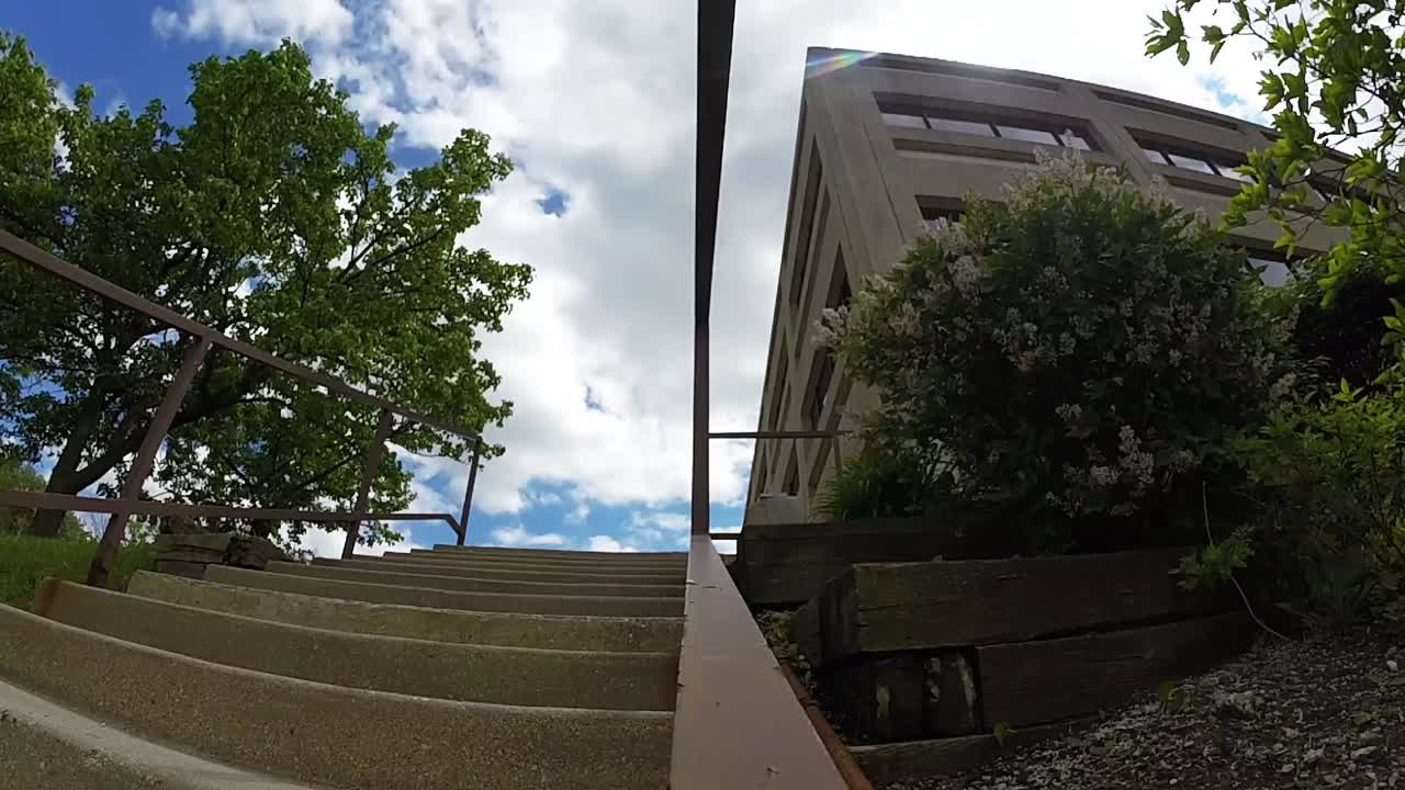 스케이트보드 올리 큰 계단 세트를 내려