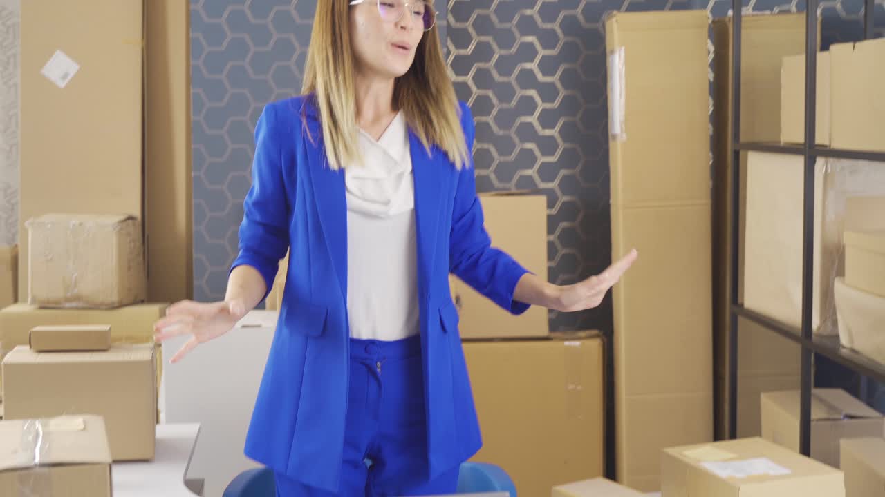 emprendedora exitosa mujer de negocios segura de sí misma.