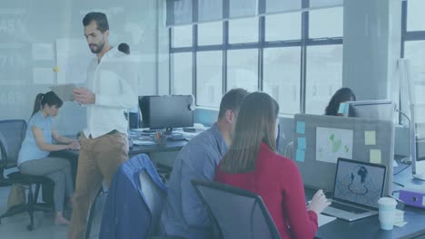 animación del procesamiento de datos sobre diversas personas de negocios en la oficina