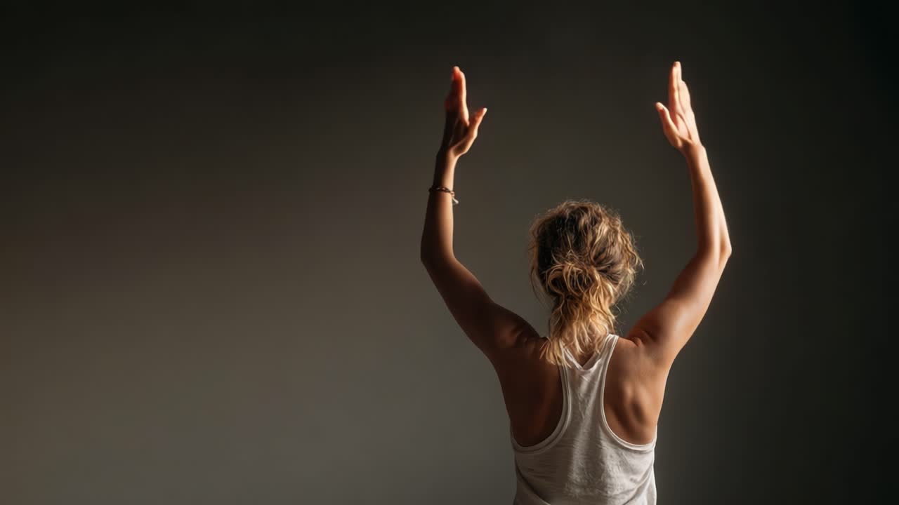Uma Jornada de Autodescoberta Através do Yoga: Abraçando a Tranquilidade, o Equilíbrio e a Paz Interior com um Fluxo Evolutivo de Movimento e Atenção Plena.